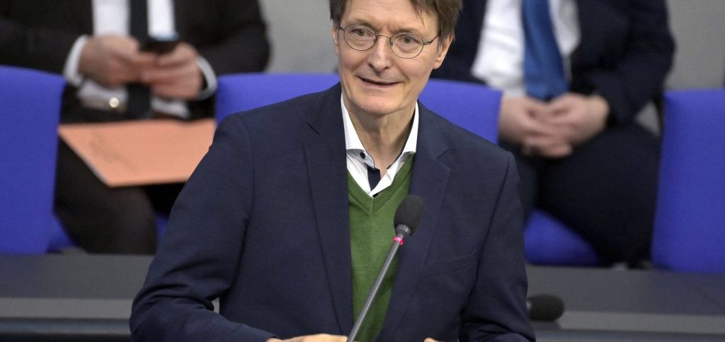 Coalition announces agreement on cannabis legalization